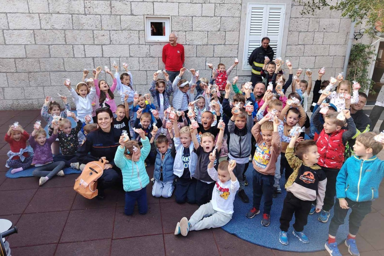 Kad mališani postanu spasioci: Radionica civilne zaštite oduševila djecu u Mokošici